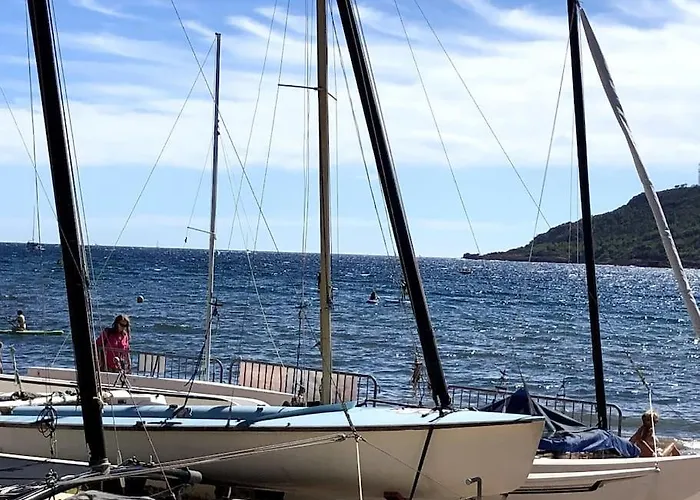 Apartmán Agay Bay Front *